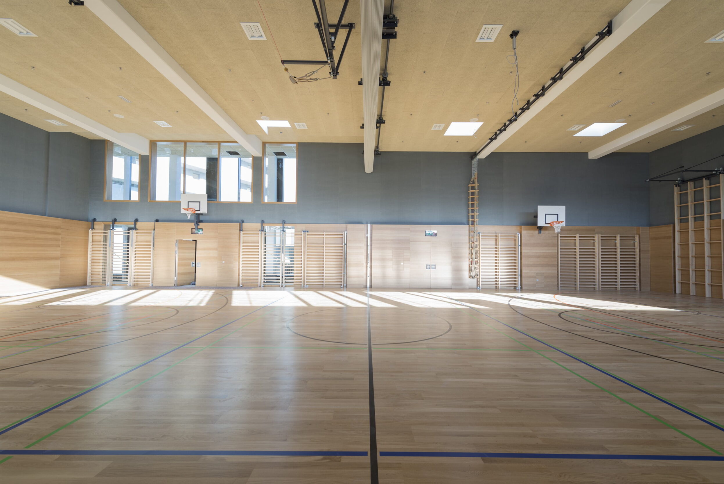 Heradesigndecke-ballwurfsicher-schweigersport