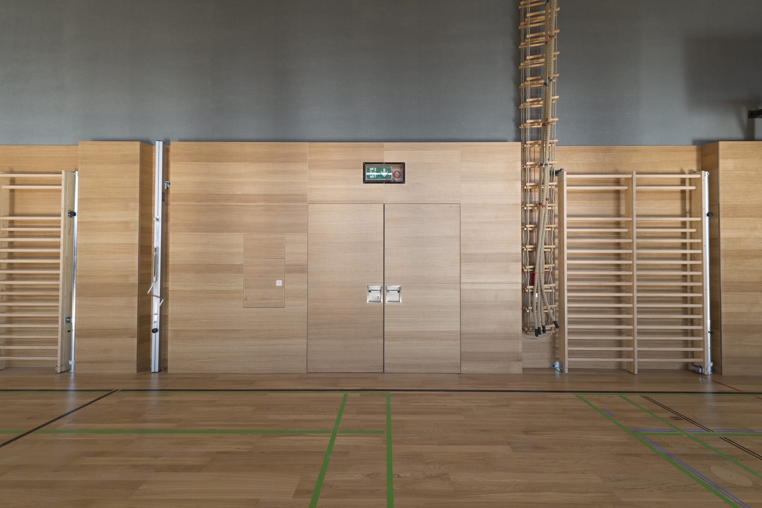 sporthallenbau-prallschutzwand-schweigersport