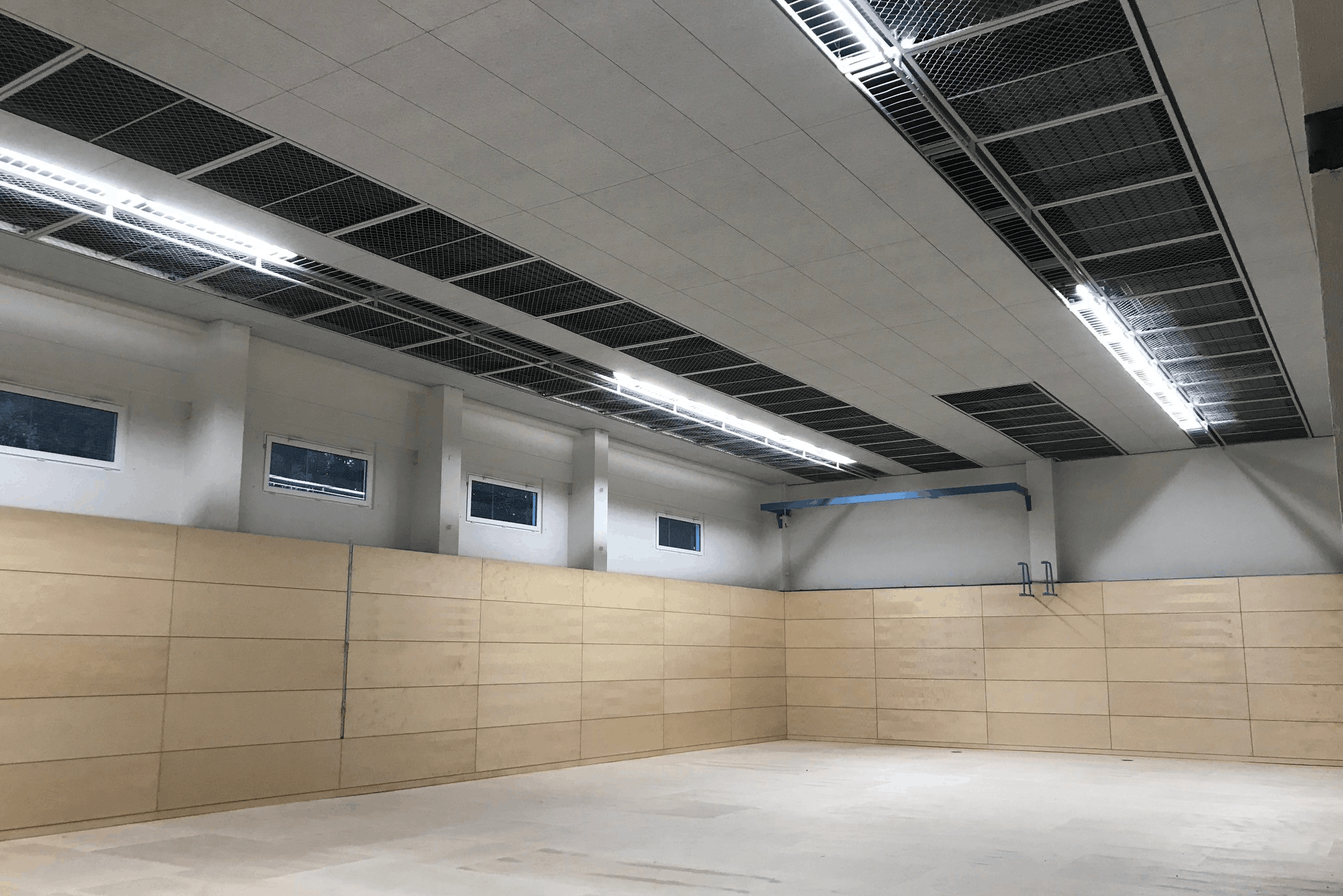 ballwurfsichere-akustikdecke-schweigersport